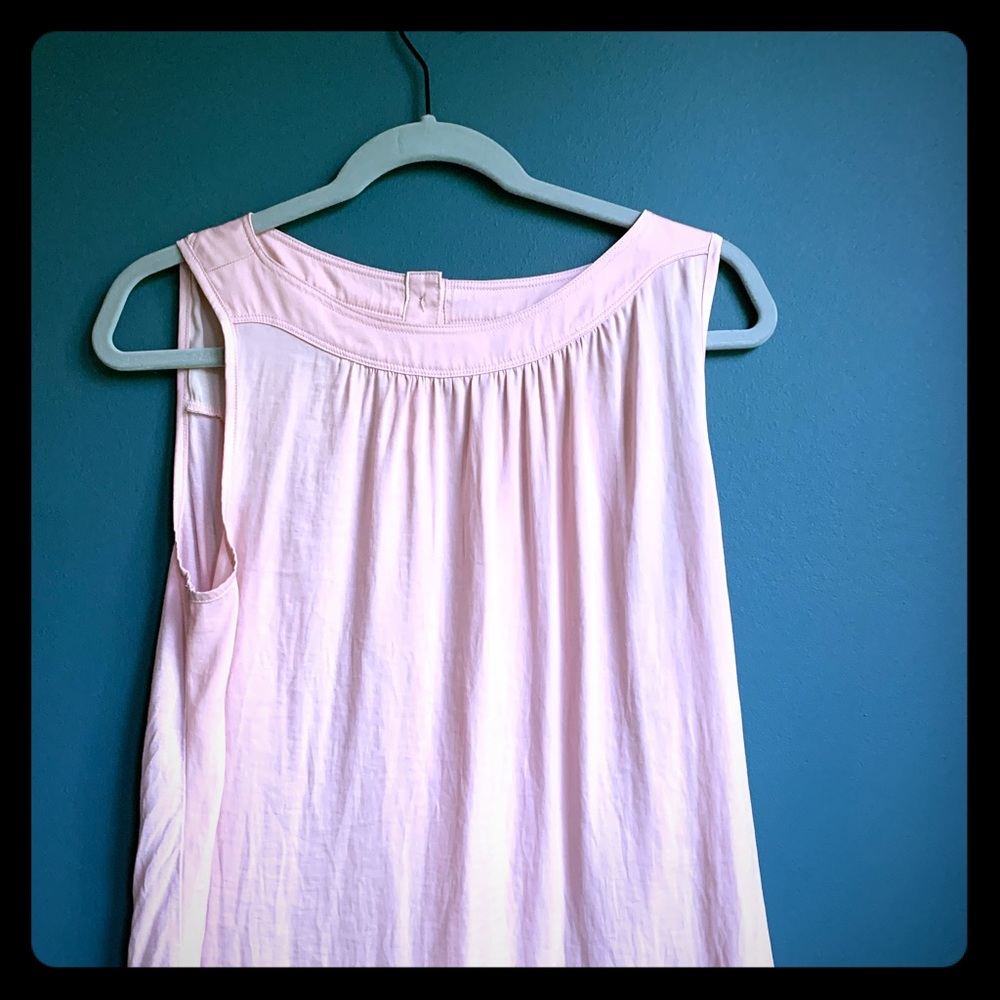 Women’s Medium Pink Shell Top